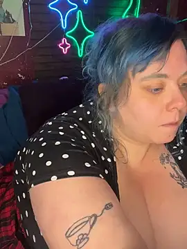 SleazeLouize online show from 12.16.24