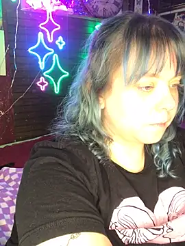 SleazeLouize online show from 12.21.24