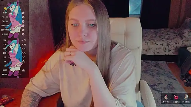 Snapshot of Alice_Dreamgirl_ chatting on 12.16.24 Alice Dreamgirl  online show from 12.16.24