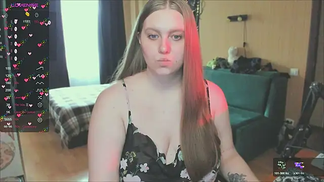 Alice Dreamgirl  online show from 10.31.25