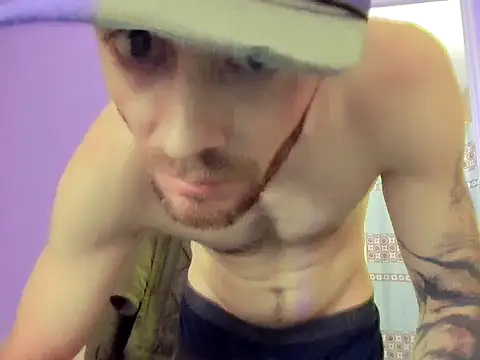 Snapshot of Huntzg23 chatting on 11.30.25 Huntzg23 online show from 11.30.25