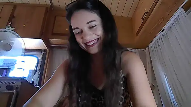 Snapshot of Eleni_Pappa chatting on 08.04.26 Eleni Pappa online show from 08.04.26