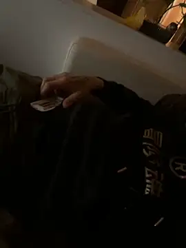 Snapshot of Fuss04 chatting on 11.09.25 Fuss04 online show from 11.09.25