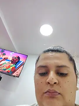 Miss balloonsmila online show from 11.30.25