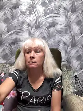 sakura blonde online show from 10.27.25