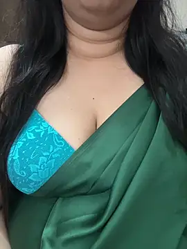 Snapshot of Akhi_Akshaya chatting on 12.18.24 Akhi Akshaya online show from 12.18.24