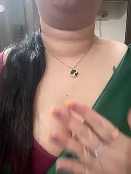 Snapshot of Akhi_Akshaya chatting on 12.23.24 Akhi Akshaya online show from 12.23.24