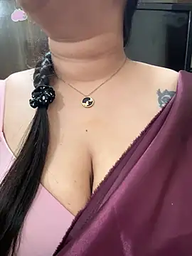 Snapshot of Akhi_Akshaya chatting on 12.25.24 Akhi Akshaya online show from 12.25.24