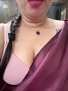 Snapshot of Akhi_Akshaya chatting on 12.25.24 Akhi Akshaya online show from 12.25.24