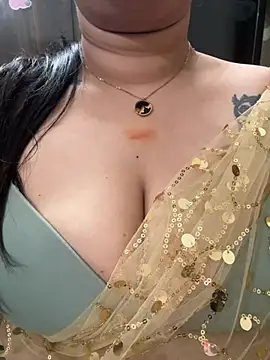 Snapshot of Akhi_Akshaya chatting on 12.27.24 Akhi Akshaya online show from 12.27.24