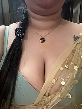 Snapshot of Akhi_Akshaya chatting on 12.27.24 Akhi Akshaya online show from 12.27.24