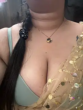 Snapshot of Akhi_Akshaya chatting on 12.28.24 Akhi Akshaya online show from 12.28.24