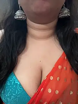 Snapshot of Akhi_Akshaya chatting on 01.08.25 Akhi Akshaya online show from 01.08.25