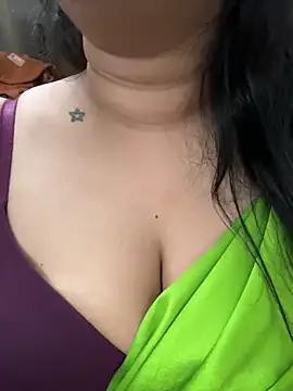 Snapshot of Akhi_Akshaya chatting on 01.11.25 Akhi Akshaya online show from 01.11.25