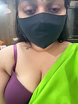 Snapshot of Akhi_Akshaya chatting on 01.12.25 Akhi Akshaya online show from 01.12.25