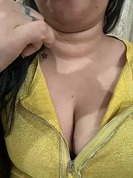 Snapshot of Akhi_Akshaya chatting on 01.23.25 Akhi Akshaya online show from 01.23.25