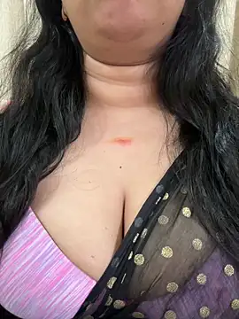 Snapshot of Akhi_Akshaya chatting on 01.25.25 Akhi Akshaya online show from 01.25.25