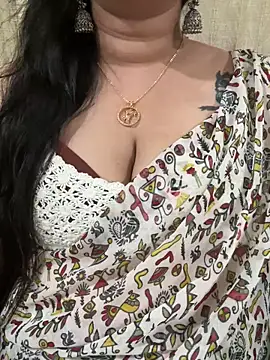 Snapshot of Akhi_Akshaya chatting on 02.08.25 Akhi Akshaya online show from 02.08.25