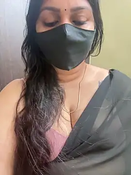 Snapshot of Akhi_Akshaya chatting on 03.08.25 Akhi Akshaya online show from 03.08.25