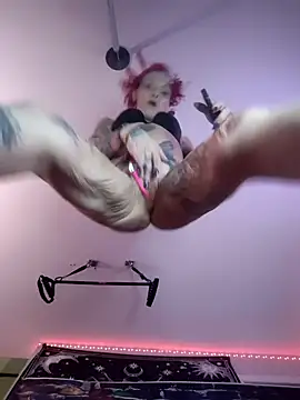 MommyMisfit online show from 01.14.26