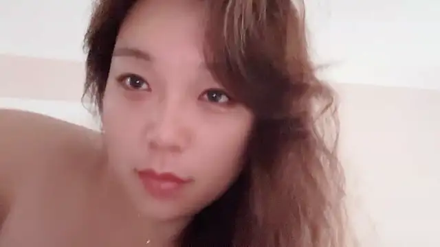 Snapshot of Z30966903S chatting on 11.01.25 Z30966903S online show from 11.01.25