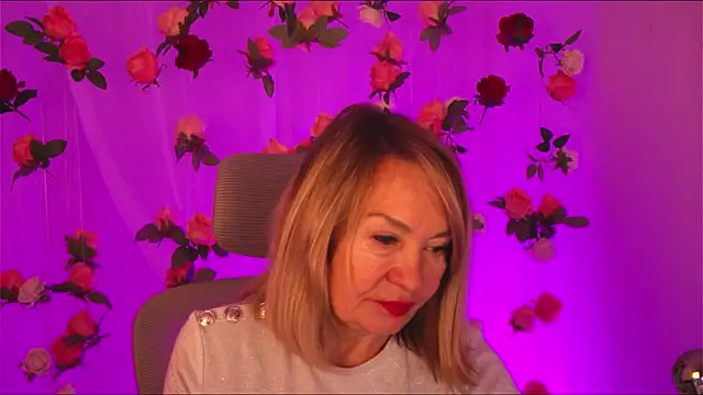 RosalindaFortuna online show from 12.20.24