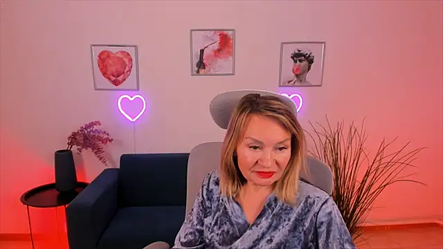 RosalindaFortuna online show from 12.30.24