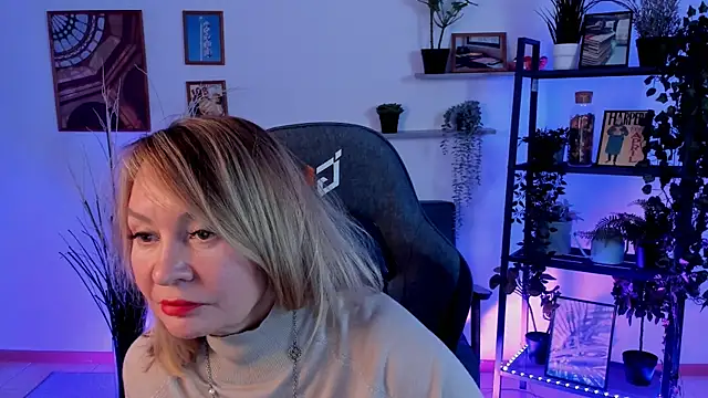 RosalindaFortuna online show from 01.05.25