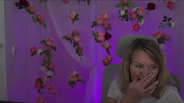 RosalindaFortuna online show from 01.08.25