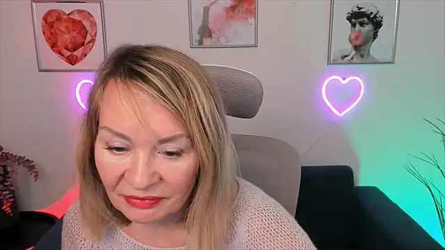 RosalindaFortuna online show from 01.10.25