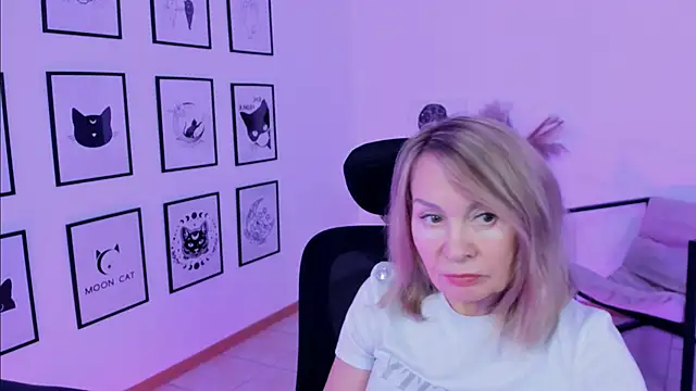 RosalindaFortuna online show from 01.21.25