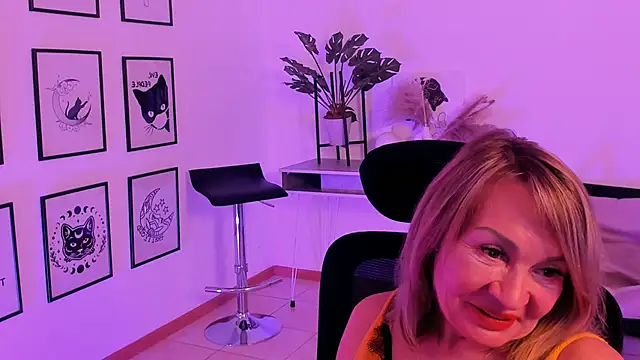 RosalindaFortuna online show from 01.27.25