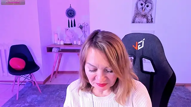 RosalindaFortuna online show from 02.18.25