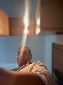 Snapshot of SecretlyDD chatting on 12.18.25 SecretlyDD online show from 12.18.25