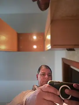 Snapshot of SecretlyDD chatting on 02.04.26 SecretlyDD online show from 02.04.26