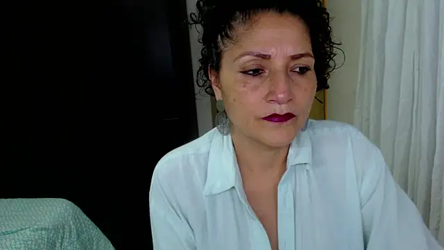 Snapshot of arianna_ros3 chatting on 06.07.26 arianna ros3 online show from 06.07.26
