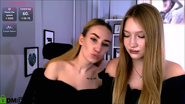 playful sophie online show from 02.04.25