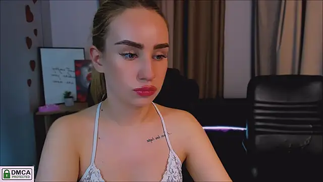 playful sophie online show from 03.18.25