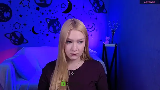 playful sophie online show from 04.14.26