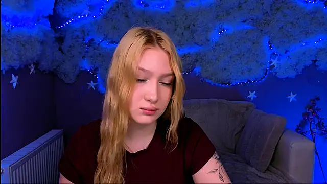 playful sophie online show from 04.19.26