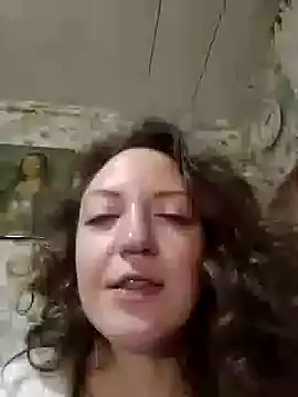 KattyLuuu online show from 01.04.25