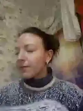 KattyLuuu online show from 01.05.25