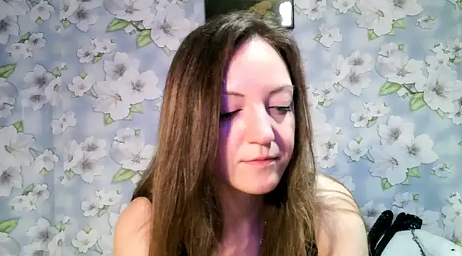 KattyLuuu online show from 01.10.25