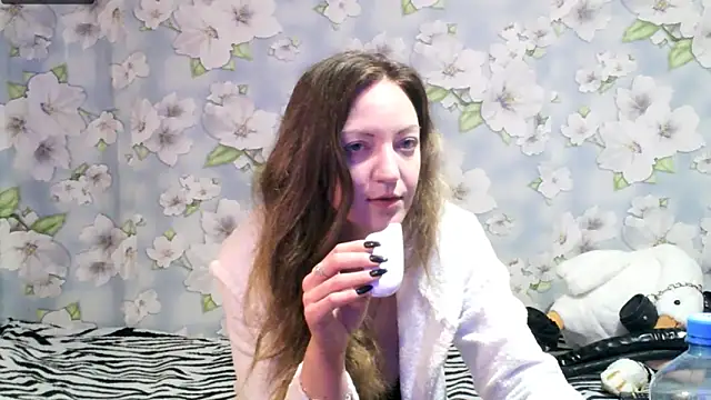 KattyLuuu online show from 02.09.25