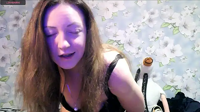 KattyLuuu online show from 02.09.25