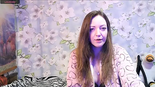 KattyLuuu online show from 02.13.25