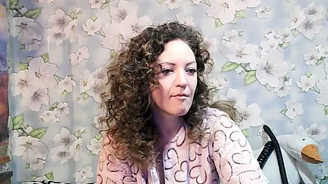 KattyLuuu online show from 02.15.25