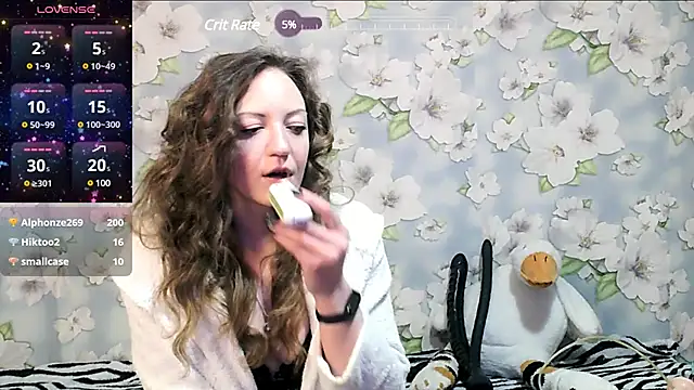 KattyLuuu online show from 03.07.25