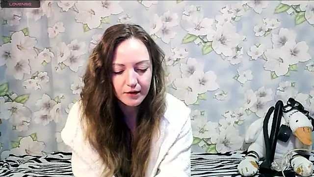 KattyLuuu online show from 03.08.25