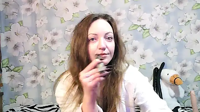 KattyLuuu online show from 03.16.25